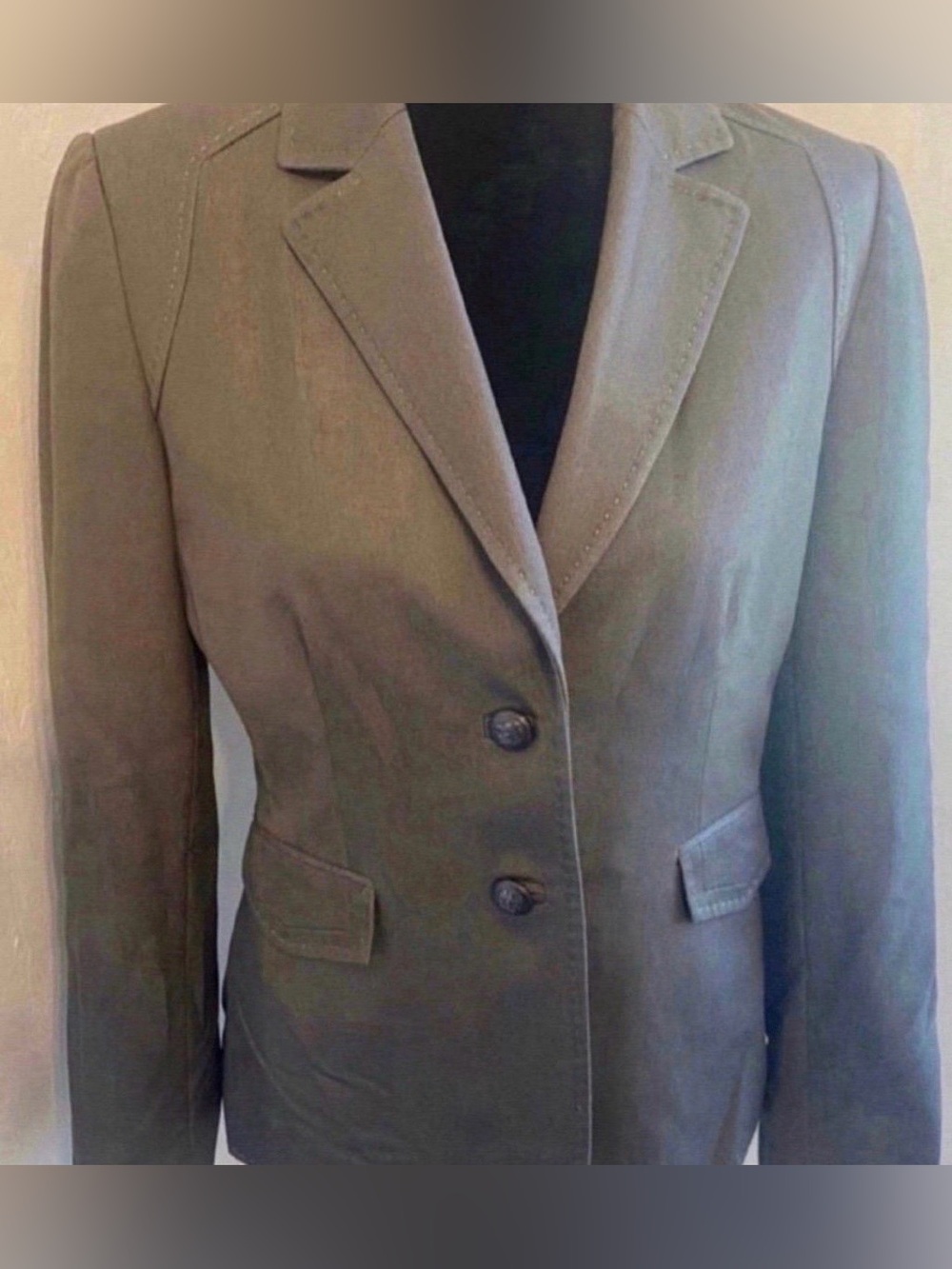 Women's Tahari Two-Button Olive Green Pant Suit (Size 4)